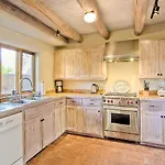 Canyon Road Cassidy Compound Three-Bedroom Holiday Home