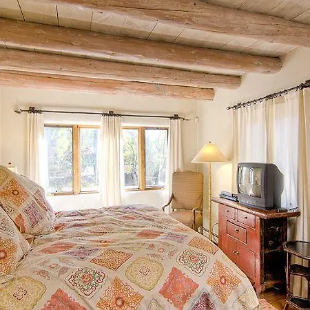Canyon Road Cassidy Compound Three-bedroom Holiday