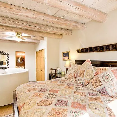Canyon Road Cassidy Compound Three-bedroom Holiday Holiday home *