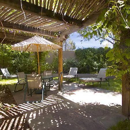 Canyon Road Cassidy Compound Three-bedroom Holiday *